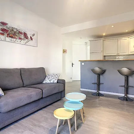 28 Rue Mimont / Mou2208 / Studio Cannes