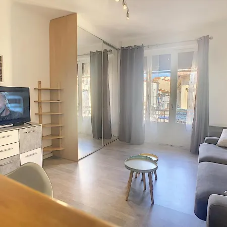 28 Rue Mimont / Mou2208 / Studio Apartment